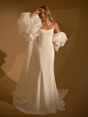 Rish Bridal, Muse